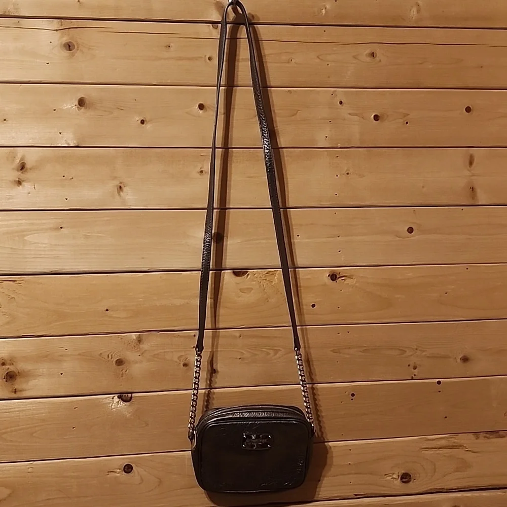 Woman’s Michael Kors crossbody bag bag,size Mini Silver